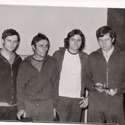 197600